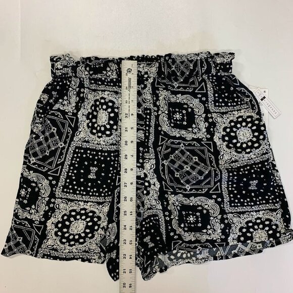 BP Women's Print Black Bandanamix Pockets Elastic Waist Paperbag Shorts SZ 2 NWT - Picture 12 of 13